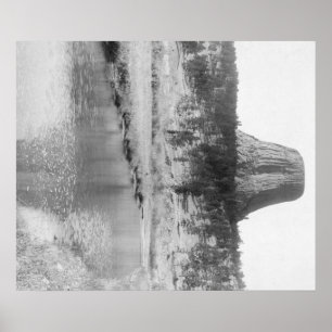 Fernsicht auf den Tower des Teufels mit Wasser im Poster