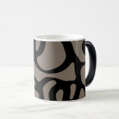 Fernsignale: Abstrakt Schwarz & Grau Verwandlungstasse (VorderseiteRechts)