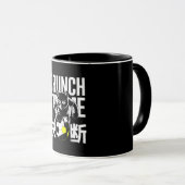 Ferocious Crunch Time Soccer Cat Mug Tasse (VorderseiteRechts)