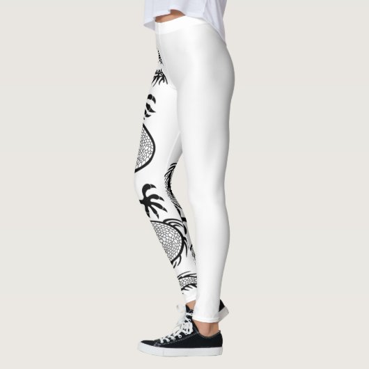 Ferocious Dragon Tattoo in weißer Farbe Hintergrun Leggings (Links)