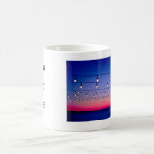 Fertigen Sie dieses Schwarze 15 Unze-Wecker-Tasse Kaffeetasse (Mittel)