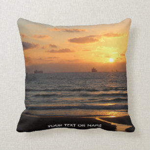 Fertigen Sie mit Ihrem eigenen Foto und Ihrem Text Kissen