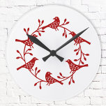 Fest der Vogel und der Blume Skandinavien Runde Wanduhr<br><div class="desc">Ein moderner skandinavischer Vogel- und Blume-Kranz. Rot auf Weiß.</div>