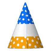 Fest gefeierte weiße Polka Punkte auf hellblauen O Partyhütchen (Rückseite)