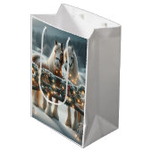 Feste Pferde und Weihnachtslicht Mittlere Geschenktüte (Vorderseite Schrägansicht)