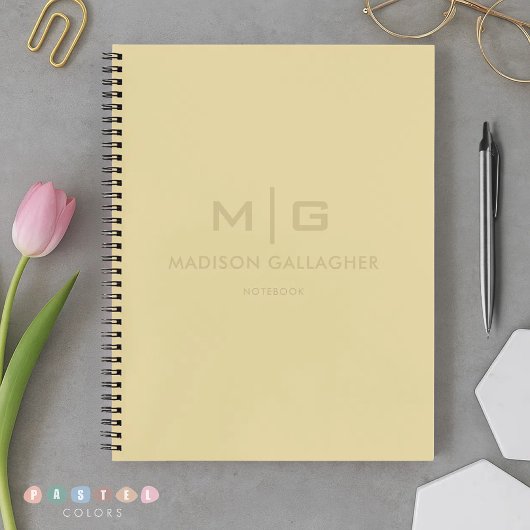 Feste weiche Lichtpastell-Bananencreme-Gelb-Farbe Notizblock