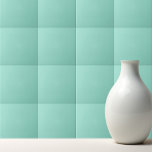 Festfarbenes Beach Glass schlichte Aqua-Grünminze Fliese<br><div class="desc">Schlichtes Aqua Green Mint Design aus Beach Glass in fester Farbe.</div>
