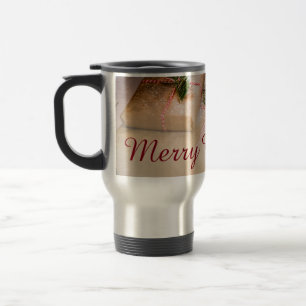 Festgeschenke als Weihnachtsmotiv Reisebecher
