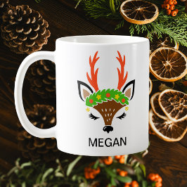 Festive Berry Wreath Holiday Antlers Reindeer Face Kaffeetasse