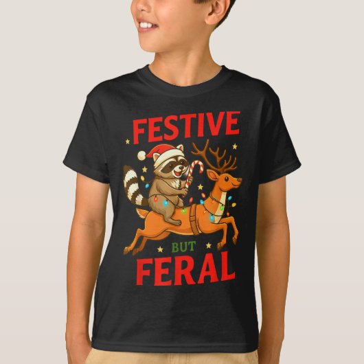Festive But Feral Funny Christmas Raccoon Riding R T-Shirt (Vorderseite)