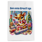 Festive Christmas customizable wrapping reindeer Mittlere Geschenktüte (Vorderseite)