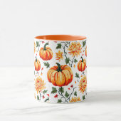 Festive Fall Pumpkins and Chrysanthemums Tasse (Zentrum)