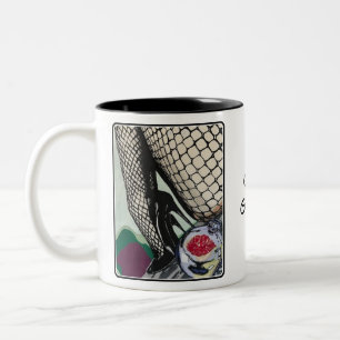 'Festive Fishnets' auf einem Zweifarbige Tasse