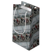 Festive Friends Painting by Alfred Fox Kleine Geschenktüte (Rückseite Schrägansicht)