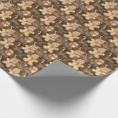 Festive Gingerbread Men with Gifts & Snowflakes  Geschenkpapier (Ecke)