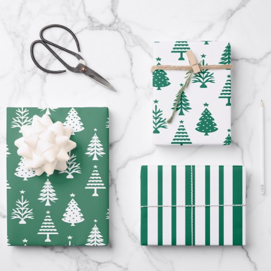 Festive Green and White Christmas Tree Pattern Geschenkpapier Set (Vorderseite)