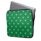 Festive Green and White Stars Pattern Laptopschutzhülle (Vorderseite Links)