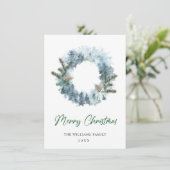 Festive Holly Berry Wreath Weihnachtsgrüßen Feiertagskarte (Stehend Vorderseite)