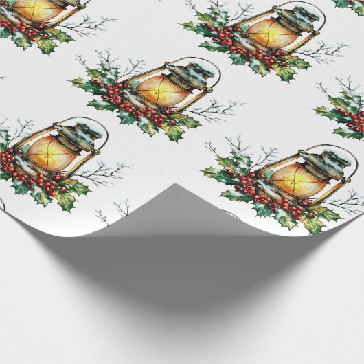 Festive Lantern Nestled in Holly – Seasonal Glow Geschenkpapier (Ecke)
