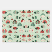 Festive Little Bugs Geschenkpapier Set (Vorderseite)