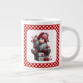 Festive Love Messenger Gnome "Heart and Presents" Jumbo-Tasse (Rechts)