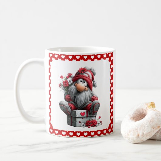 Festive Love Messenger Gnome "Heart and Presents"  Kaffeetasse (Mit Donut)