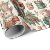 Festive Nutcracker Mice with Holiday Decor Geschenkpapier (Rolleneckpunkt)