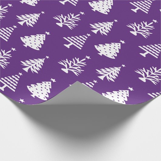 Festive Purple and White Christmas Tree Pattern Geschenkpapier (Ecke)