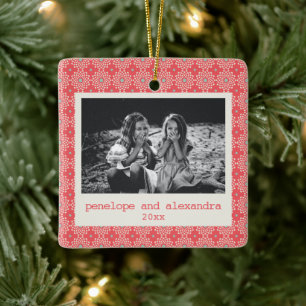 Festive Red Dot Pattern Stilvolles Personalisierte Keramikornament