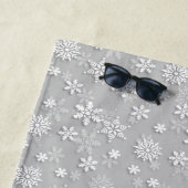 Festive Silver Grey and White Christmas Snow Strandtuch (Beispiel)