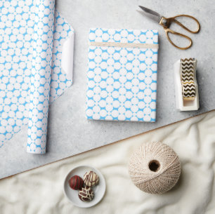 Festliche blaue und weiße Kreise Baby Shower Geschenkpapier