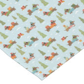 Festliche Dackeln im Schneemuster Kurzer Tischläufer (Ecke)