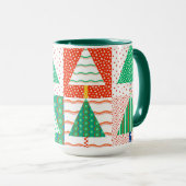 Festliche farbenfrohe Patchwork-Weihnachtsbäume Tasse (VorderseiteRechts)
