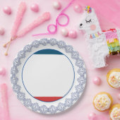 Festliche gepatterte Grenze mit rotem und blauem A Pappteller (Party)