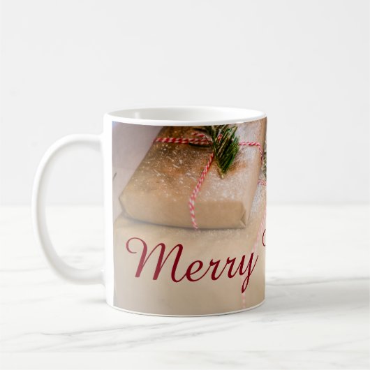 Festliche Geschenke als Weihnachtsmotiv Kaffeetasse (Links)