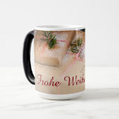 Festliche Geschenke als Weihnachtsmotiv Verwandlungstasse (Vorderseite Links)