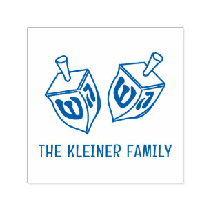 Festliche Hanukkah-Dreidels Familienname Permastempel