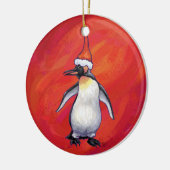 Festliche Köpfe und Schwänze Pinguin Keramik Ornament (Links)