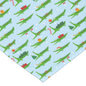 Festliche Krokodile in Weihnachtskostümmuster Kurzer Tischläufer (Ecke)
