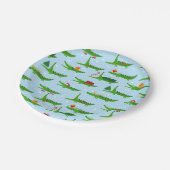 Festliche Krokodile in Weihnachtskostümmuster Pappteller (Schrägansicht)