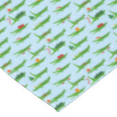 Festliche Krokodile in Weihnachtskostümmuster Tischdecke (Schrägansicht)
