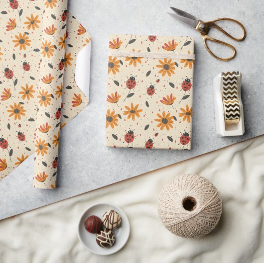 Festliche Ladybug-Feier Geschenkpapier (Kunsthandwerk)