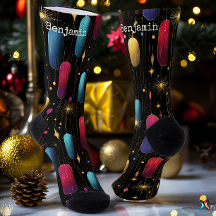 Festliche schwarze Socken mit farbenfrohen Galaxie