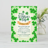 Festliche St. Patrick's Day Party I Kleeblatt-Rand Einladung (Stehend Vorderseite)