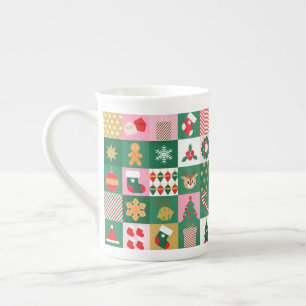 Festliche Weihnachtscollage mit Geschenken, Bäumen Porzellantasse