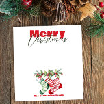 Festliche Weihnachtsgestreift Strümpfe mit Grün Notizblock<br><div class="desc">Erleben Sie den Urlaubssinn mit diesem individuell gestaltbaren Weihnachtsnotizblock! Mit "Frohe Weihnachten" in fett roten und kursiven Grün und drei charmanten Strümpfen mit Heiligengeschmack ist es perfekt für festliche Noten,  To-do-Listen und Geschenkideen. Personalisieren Sie es mit Ihrem Familiennamen oder einer beliebigen Nachricht. Eine schöne Ergänzung zu Ihrem Urlaubsgeschirr!</div>