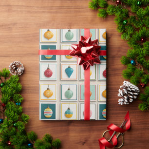Festliches Feiertagsgitter in hellen Farben Geschenkpapier