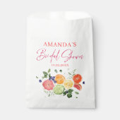 Festliches, helles, florales Citrus Slice Brautpar Geschenktütchen (Vorderseite)