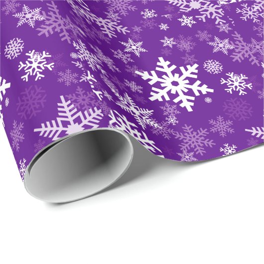 Festliches Schneeflocke-Muster für jeder in Lila Geschenkpapier (Rolleneckpunkt)