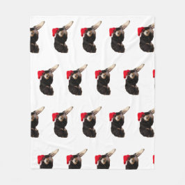 Festliches und niedliches Bernedoodrom mit einer W Fleecedecke